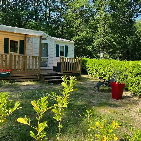 Mobil 2 Campsite Saint-Cheron